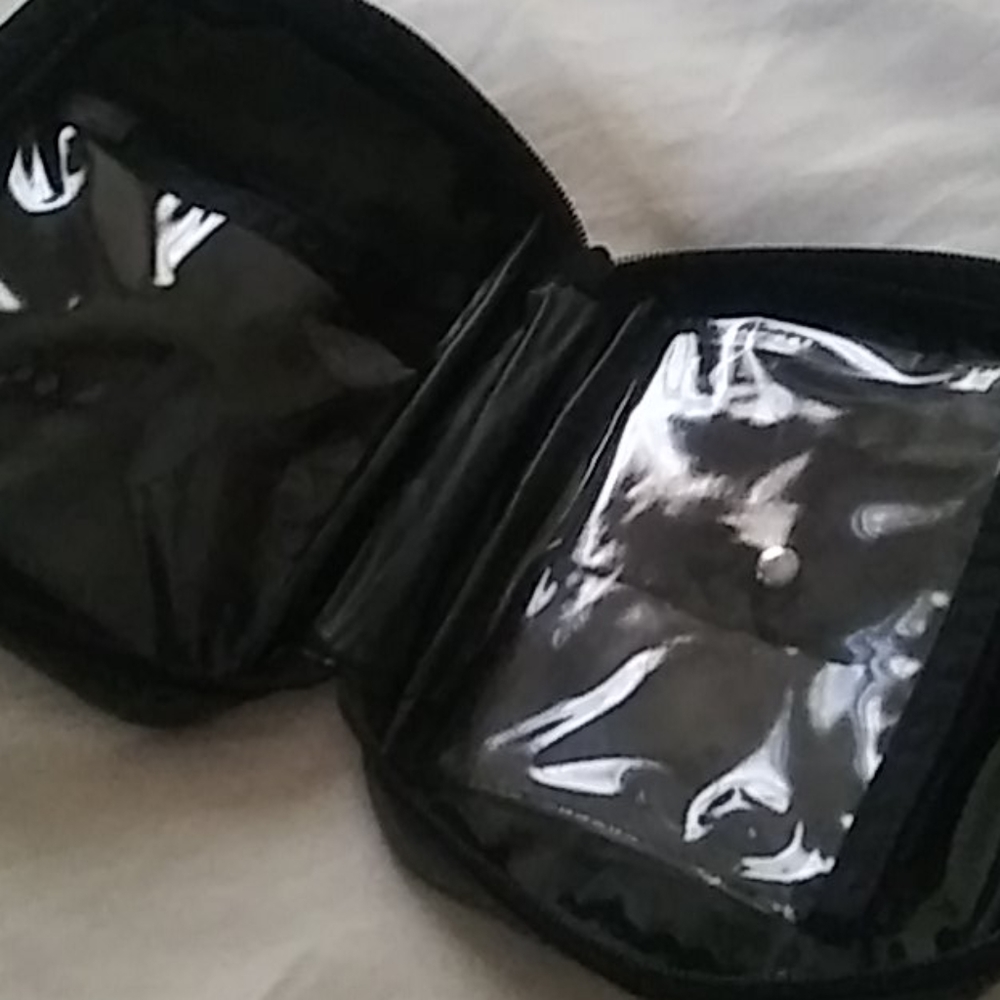 Pouch - Picture 2 of 3